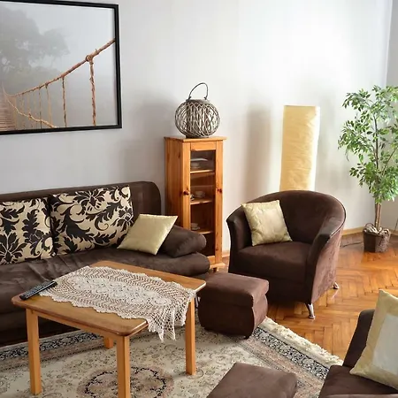 Elinor Apartament